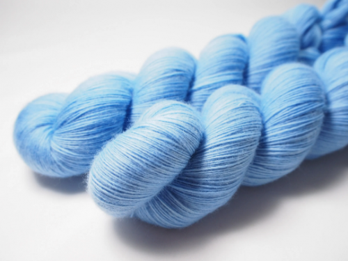 Babyblue - handdyed yarn, lace weight, merino single ply