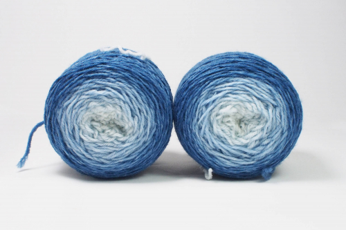 Blueberry - 2 x 50g Merino-Sockyarn, sport weight - gradient