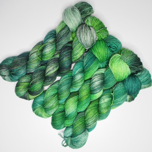 Es grünt so grün - 100g Merino-Sockenwolle 6-fach, handgefärbt