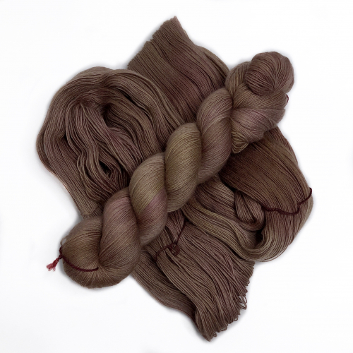 Pralinè - handdyed yarn, lace weight, merino single ply