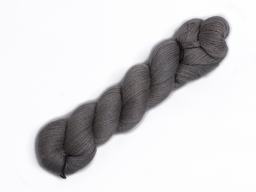 Grauer Wolf - handdyed yarn, lace weight, merino single ply