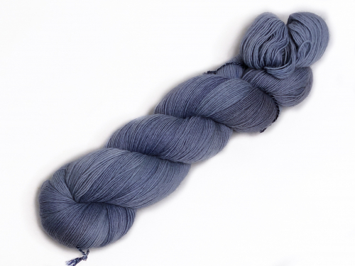 Wolkenspiel - handdyed yarn, lace weight, merino single ply