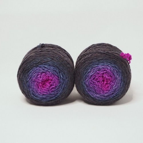 Lady darkness - Merino-Sockyarn, fingering weight - gradient