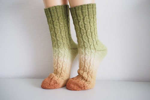 Wave - sock knitting pattern - download