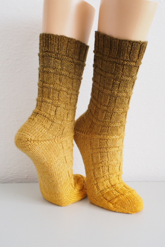 Siana - sock knitting pattern - download