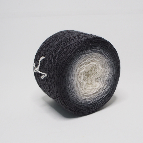 Raven - Gradient yarn Merino - Lace