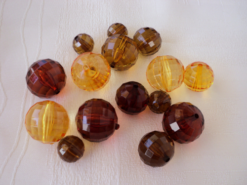 Acrylic faceted beads mix