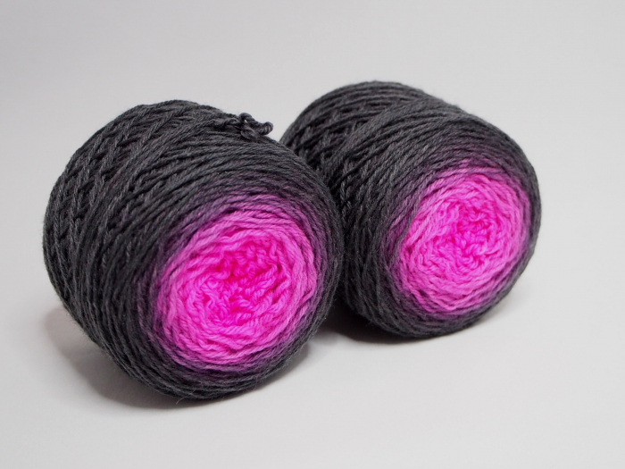 Drama Queen - 2 x 50g Merino-Sockyarn, sport weight - gradient