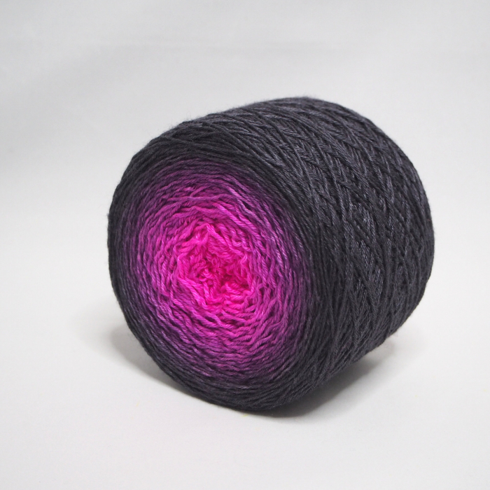 Drama Queen - Farbverlauf 75/25 Merino/Seide 4-fach