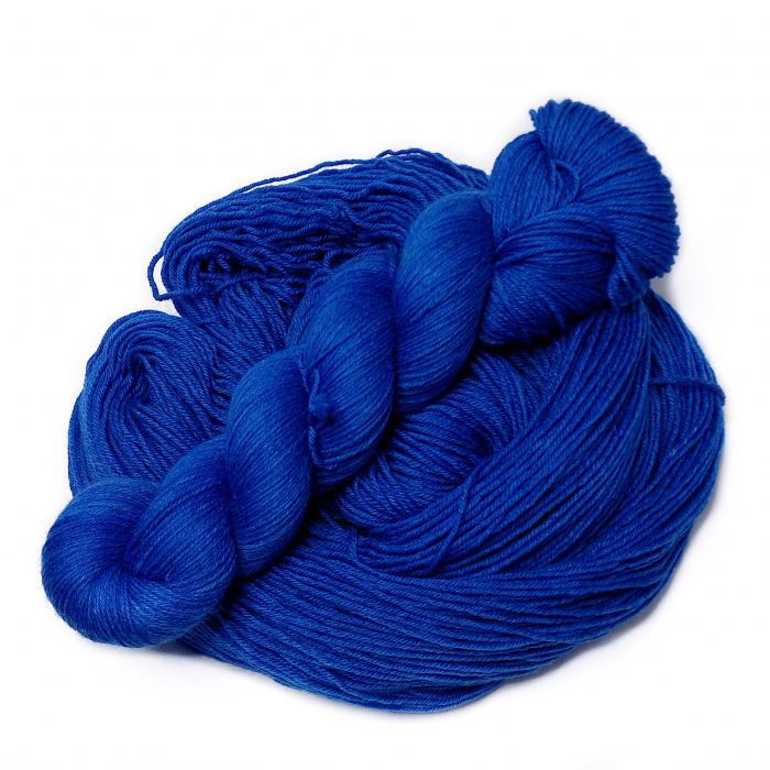 Sapphire Blue - Merino-Sockyarn, DK weight
