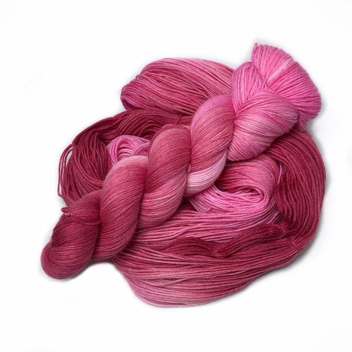 Rosenrot - Merino-Sockyarn, fingering weight