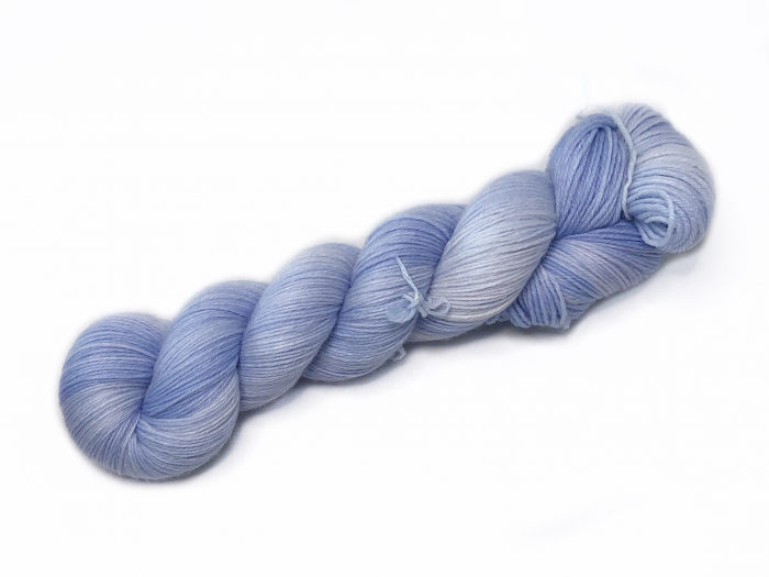 Ice Blue - Merino-Sockyarn, DK weight