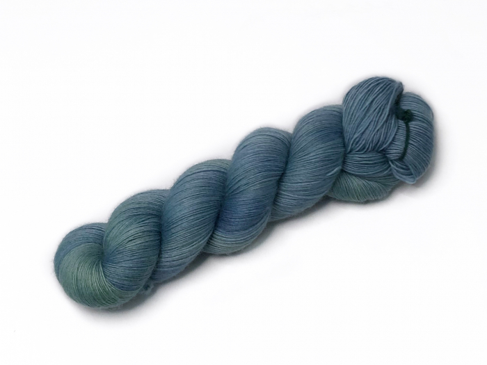 Yucca - handdyed yarn, lace weight, merino single ply