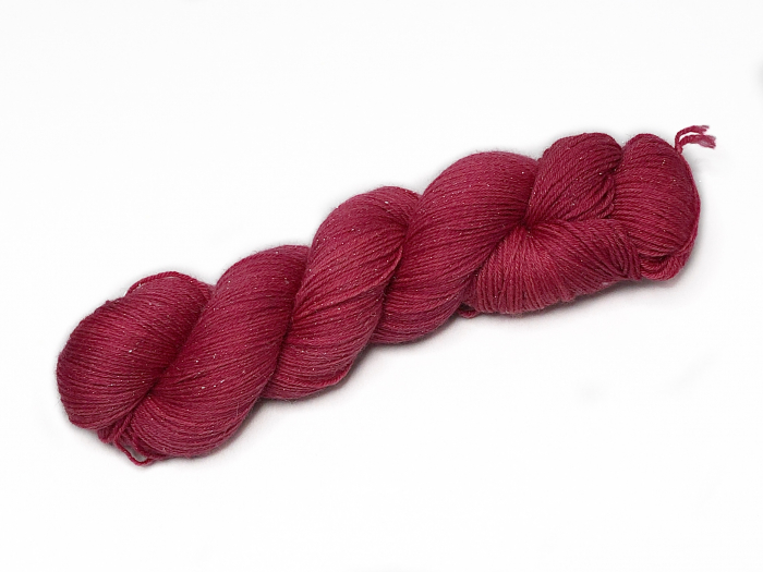 Cardinal Red - Merino-Sockyarn, fingering weight with glitter effect