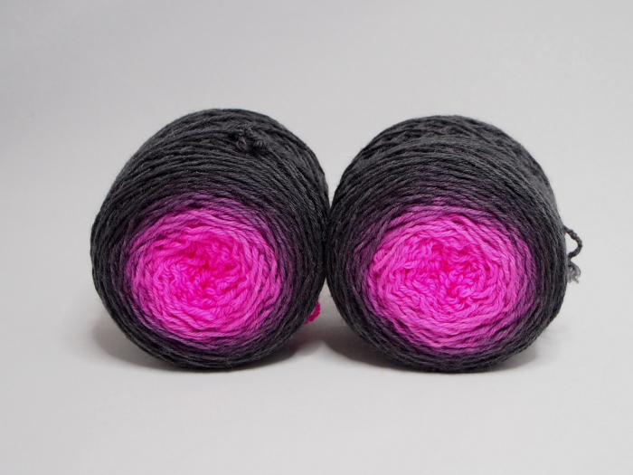 Midnight Lady - 2 x 50g Merino-Sockenwolle 6-fach - Farbverlauf