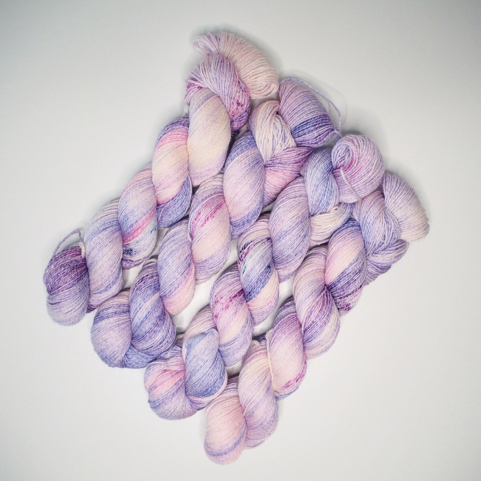 Purple Haze - 100g Sommer Sockenwolle mit Baumwolle 4-fach, handgefärbt